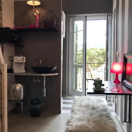 Sanctus Syrus 1 Apartment